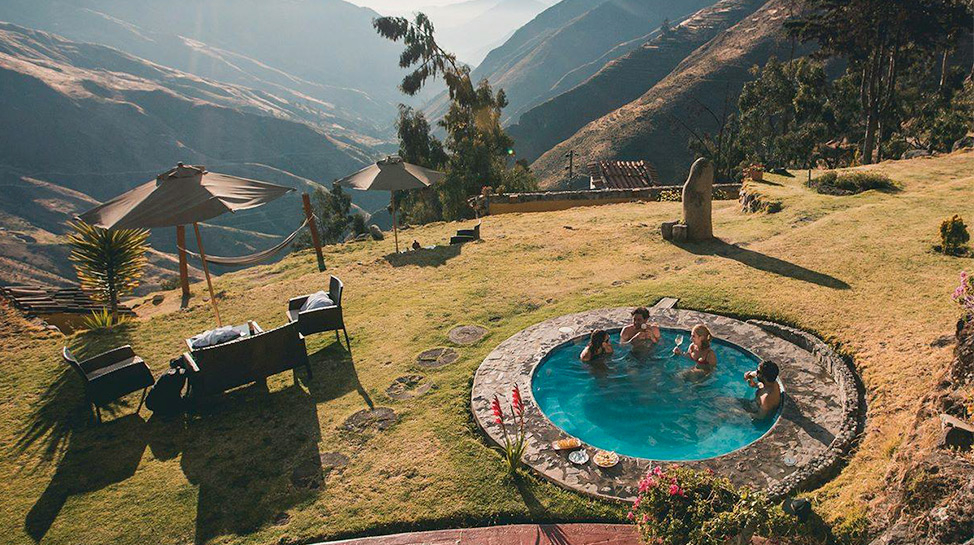 El Refugio Viñac LIma
