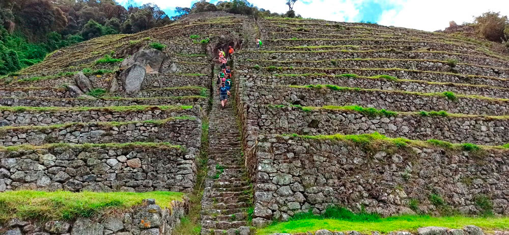 Salkantay trek vs Inca Trail