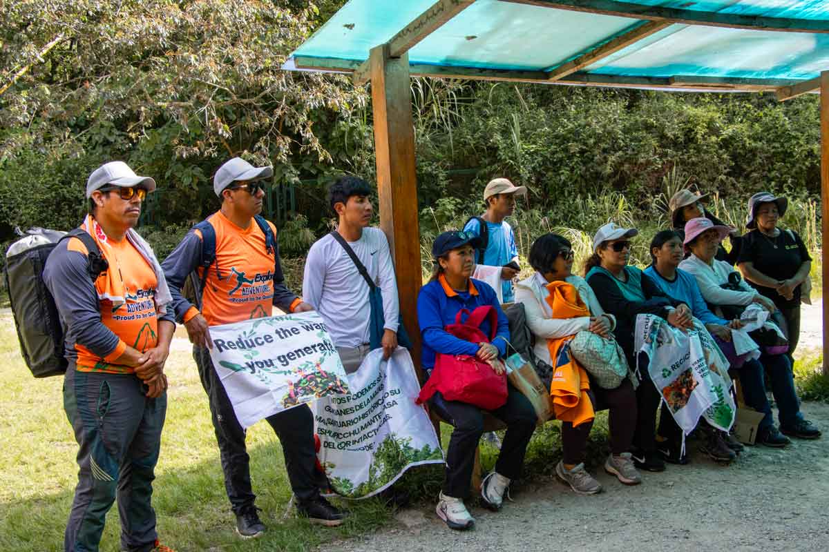 Travel to Machu Picchu responsible